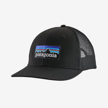 Carica l'immagine nel visualizzatore di Gallery, PATAGONIA cappellino con visiera P-6 Logo Trucker Hat cod. 38289