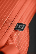 Carica l'immagine nel visualizzatore di Gallery, Ortovox TRAD ZERO 24 litri Unisex ZAINO LEGGERO, MINIMALISTA E SOSTENIBILE PER L'ARRAMPICATA ALPINA desert orange