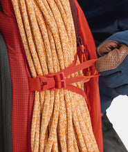 Carica l'immagine nel visualizzatore di Gallery, Ortovox SWITCHBACK 32 Zaini da scialpinismo tecnico leggero per le escursioni di scialpinismo più impegnative hot orange