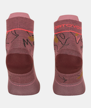 Carica l'immagine nel visualizzatore di Gallery, Ortovox ALPINE LIGHT COMP QUARTER SOCKS CALZE LEGGERE E TECNICHE IN MERINO mountain rose