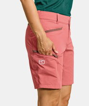 Carica l'immagine nel visualizzatore di Gallery, ORTOVOX PELMO SHORTS donna PANTALONI CORTI LEGGERI Colore wild rose