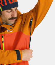 Carica l'immagine nel visualizzatore di Gallery, ORTOVOX 3L RAVINE SHELL JACKET Uomo Giacca da freeride casual, leggera e traspirante hot orange