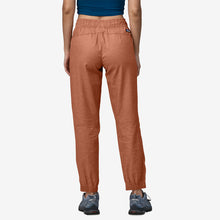 Carica l'immagine nel visualizzatore di Gallery, Patagonia Women's Hampi Rock Pants - Regular Pantaloni leggeri Sienna Clay