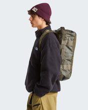 Carica l'immagine nel visualizzatore di Gallery, THE NORTH FACE Duffel Base Camp Voyager 32 L art. NF0A52RR col. New Taupe Green