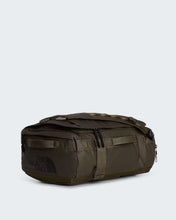 Carica l'immagine nel visualizzatore di Gallery, THE NORTH FACE Duffel Base Camp Voyager 32 L art. NF0A52RR col. New Taupe Green