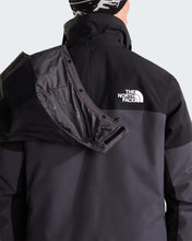 Carica l'immagine nel visualizzatore di Gallery, THE NORTH FACE Giacca Chakal da uomo art. NF0A8H24 col. Anthracite Grey-TNF Black