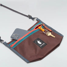 Carica l'immagine nel visualizzatore di Gallery, Cotopaxi Borsa a tracolla leggera mod. Lista 2L Cada Dia