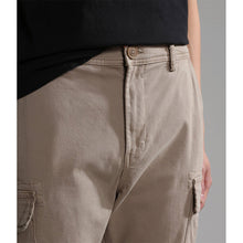 Carica l'immagine nel visualizzatore di Gallery, Napapijri Pantaloni da uomo con Tascone M-Yasuni SL Beige Cash