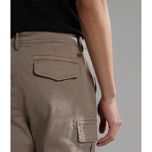 Carica l'immagine nel visualizzatore di Gallery, Napapijri Pantaloni da uomo con Tascone M-Yasuni SL Beige Cash