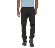 Carica l'immagine nel visualizzatore di Gallery, Patagonia Men's Point Peak Trail Pants - Regular - Pantaloni tecnici invernali da uomo Nero Black