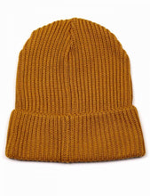 Carica l'immagine nel visualizzatore di Gallery, Patagonia Fisherman's Rolled Beanie Hat Cap Cappellino in 70% lana riciclata Gold Oro