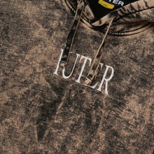 Carica l'immagine nel visualizzatore di Gallery, IUTER VALUE HOODIE - Screen Print BLACK Felpa Uomo con cappuccio tinta a mano con tecnica tradizionale marble