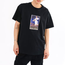 Carica l'immagine nel visualizzatore di Gallery, IUTER X FERNET BRANCA - POSTER TEE T-Shirt - Digital Print BLACK T-shirt uomo con stampa Nera - Limited Edition