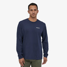 Carica l'immagine nel visualizzatore di Gallery, Patagonia T-Shirt a Manica Lunga Men's Long-Sleeved P-6 Logo Responsibili-Tee® New Navy