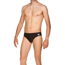 Carica l'immagine nel visualizzatore di Gallery, Arena Dynamo Costume da Bagno Uomo, Costume Slip Mare e Piscina in Tessuto Maxfit Resistente al Cloro e al Sale, Protezione UV UPF 50+