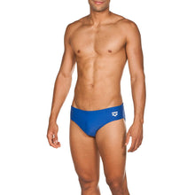 Carica l'immagine nel visualizzatore di Gallery, Arena Dynamo Costume da Bagno Uomo, Costume Slip Mare e Piscina in Tessuto Maxfit Resistente al Cloro e al Sale, Protezione UV UPF 50+
