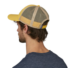 Carica l'immagine nel visualizzatore di Gallery, Patagonia P-6 Logo Trucker Hat Cappellino con visiera e logo