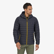 Carica l'immagine nel visualizzatore di Gallery, Patagonia Men's Down Sweater Hoody Piumino Giacca uomo leggera, anti-vento in Piuma Tracciabile Advanced Global 800-fill-power