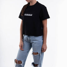 Carica l'immagine nel visualizzatore di Gallery, NAPAPIJRI S-BOX W CROPPED t-shirt crop da donna Black Nera