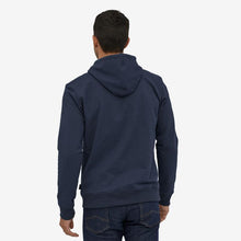 Carica l'immagine nel visualizzatore di Gallery, Patagonia FELPA CON CAPPUCCIO M'S P-6 LABEL UPRISAL - COTONE RICICLATO Blu New Navy
