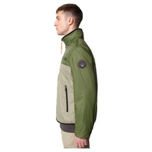Carica l'immagine nel visualizzatore di Gallery, Napapijri Arino Giacca uomo impermeabile antivento leggera con cappuccio Verde Green Cypress