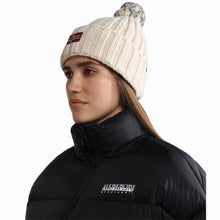 Carica l'immagine nel visualizzatore di Gallery, Napapijri Berretto Semiury W 3 Cappellino da con pompon