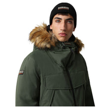 Carica l'immagine nel visualizzatore di Gallery, Napapijri Parka Giacca lunga uomo Skidoo OP Long 3 Verde Green Depths