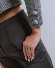 Carica l&#39;immagine nel visualizzatore di Gallery, HINNOMINATE Maglia Rasata Girocollo Con Bottoni Personalizzati HMABW01206
