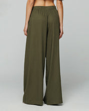 Carica l'immagine nel visualizzatore di Gallery, HINNOMINATE Pantalone largo dritto in lino cod. HMABW01852
