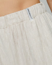 Carica l'immagine nel visualizzatore di Gallery, HINNOMINATE Pantalone largo dritto in lino cod. HMABW01852
