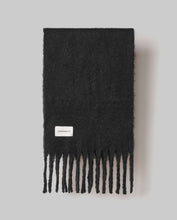 Carica l'immagine nel visualizzatore di Gallery, HINNOMINATE Sciarpa In Maglia cod. HMACW00133
