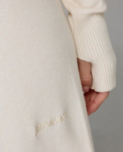 Carica l'immagine nel visualizzatore di Gallery, HINNOMINATE Pantalone In Maglia A Palazzo Con Nervature art. HMABW02128
