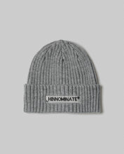 Carica l'immagine nel visualizzatore di Gallery, HINNOMINATE Berretta Con Patch Sul Davanti art. HMACM00060
