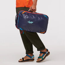 Carica l'immagine nel visualizzatore di Gallery, Cotopaxi Allpa 28L Travel Pack col. Maritime
