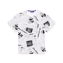Carica l'immagine nel visualizzatore di Gallery, Newspaper Tee T-shirt manica corta unisex White Black
