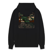 Carica l'immagine nel visualizzatore di Gallery, PROPAGANDA Felpa con zip Label Camo art. 26SSPRFE535 col. BLACK
