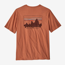 Carica l'immagine nel visualizzatore di Gallery, Patagonia Men's '73 Skyline Organic T-Shirt col. SIENNA CLAY

