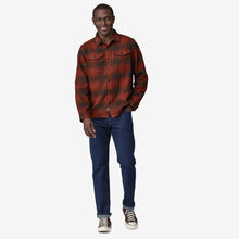 Carica l'immagine nel visualizzatore di Gallery, Patagonia Camicia mod. Fjord Flannel Shirt Men cod. 42401 col. Cascade: Burnished Red
