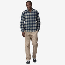 Carica l'immagine nel visualizzatore di Gallery, Patagonia Camicia Long-Sleeved Lightweight Fjord Flannel Shirt cod. 42410
