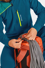 Carica l'immagine nel visualizzatore di Gallery, Ortovox TRAD ZERO 24 litri Unisex ZAINO LEGGERO, MINIMALISTA E SOSTENIBILE PER L'ARRAMPICATA ALPINA desert orange
