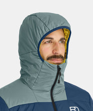 Carica l'immagine nel visualizzatore di Gallery, ORTOVOX SWISSWOOL ZINAL JACKET Robusta giacca da freeride con caldissimo isolamento Swisswool black raven
