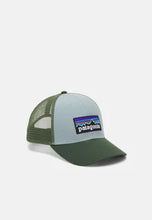 Carica l&#39;immagine nel visualizzatore di Gallery, PATAGONIA P-6 LOGO LOPRO TRUCKER HAT Cappellino con visiera cod. 38283
