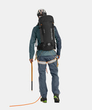 Carica l&#39;immagine nel visualizzatore di Gallery, ORTOVOX WESTALPEN 3L LIGHT JACKET Uomo GIACCA HARDSHELL arctic grey
