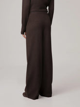 Carica l'immagine nel visualizzatore di Gallery, HINNOMINATE Pantalone palazzo con nervature in maglia art. HMABW03029_MTTM0001 col. Caffe
