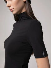 Carica l'immagine nel visualizzatore di Gallery, HINNOMINATE Maglia a lupetto in prima lana art. HMABW03151_TVW0001 col. NERO
