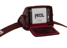 Carica l'immagine nel visualizzatore di Gallery, PETZL Lampada frontale ACTIK CORE 625 lumen art. E065AB
