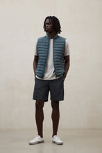 Carica l'immagine nel visualizzatore di Gallery, ECOALF Gilet Bels Vest art. MCMGAJKBELSV0428S26 col. GREEN SHADOW

