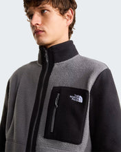Carica l'immagine nel visualizzatore di Gallery, THE NORTH FACE Giacca in pile Yumiori con cerniera integrale da uomo art. NF0A883R col. Smoked Pearl-TNF Black
