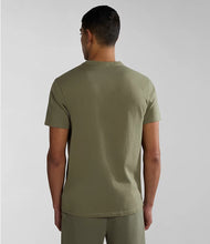 Carica l'immagine nel visualizzatore di Gallery, Napapijri T-Shirt a Maniche Corte Salis SS SUM col. GREEN LICHEN NP0A4H8DGAE1
