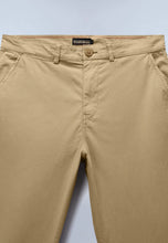 Carica l'immagine nel visualizzatore di Gallery, NAPAPIJRI Pantaloni Chino mod. PUYO SUM art. NP0A4H98N2D1
